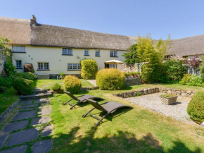 Гостиница Michaelmas Cottage, Devon  Дрюстентон